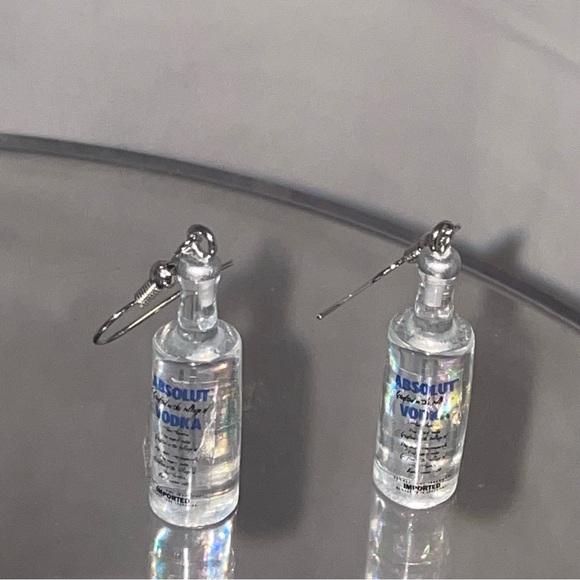 Absolut vodka earrings - Picture 3 of 3